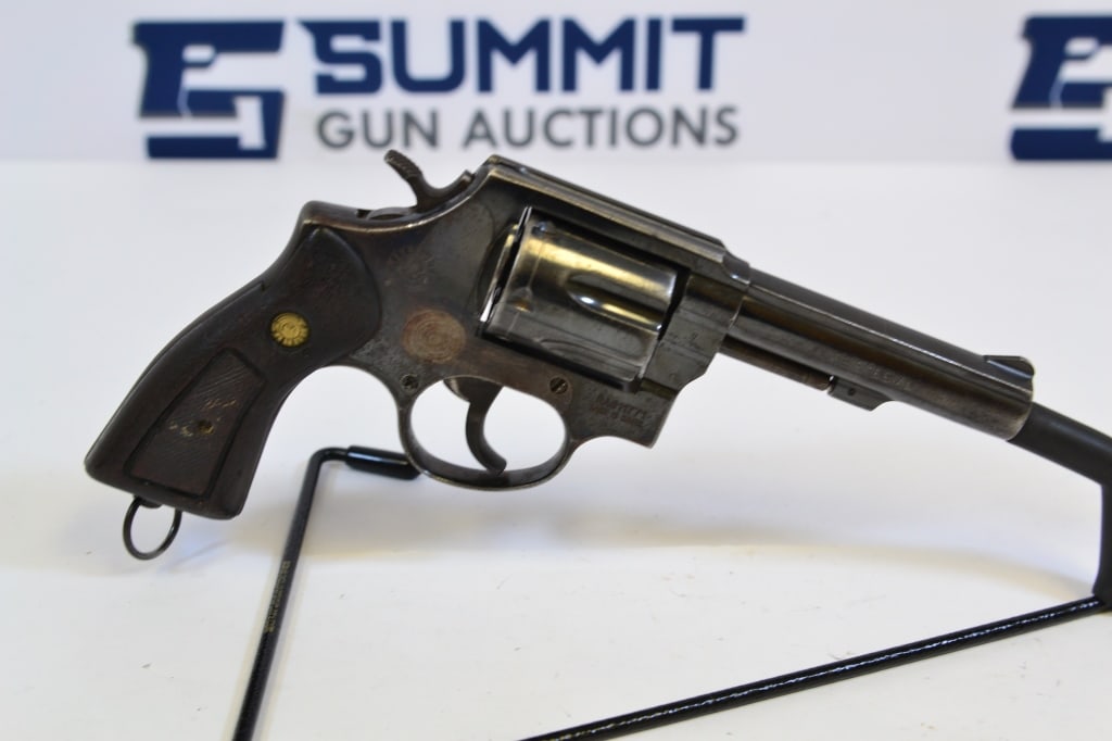 Taurus 82 .38 Spl: Up for auction is a Taurus 82 chambered in .38 special. This revolver features a 4 inch barrel, ramped front sight, and grooved rear sights. Missing cylinder release. Hammer does not cock. Needs work 