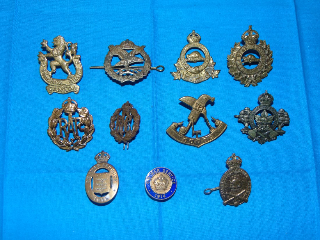 WWI - WWII British & Canadian Cap Bage Lot, RFC RAF AAC, RCAPC (1 of 8)