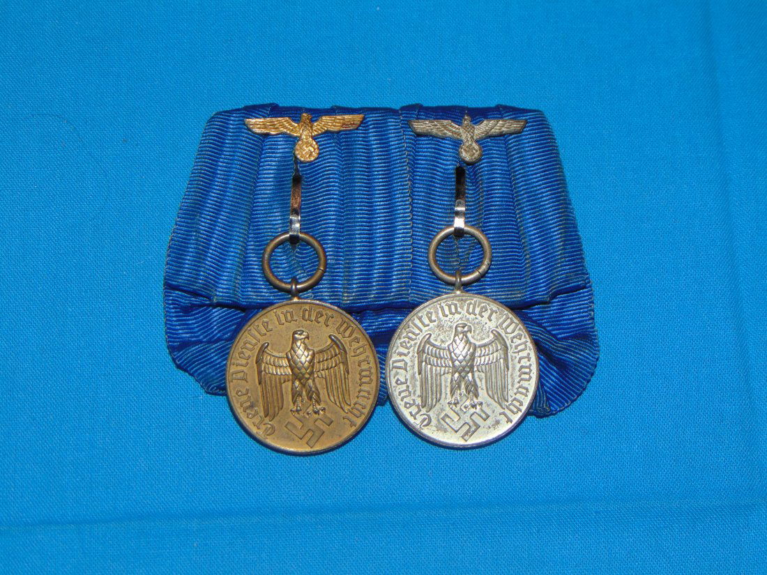 WWII German 2 Place Medal Bar, WEHRMACHT 4 & 12 Year Long Service Pair (1 of 6)