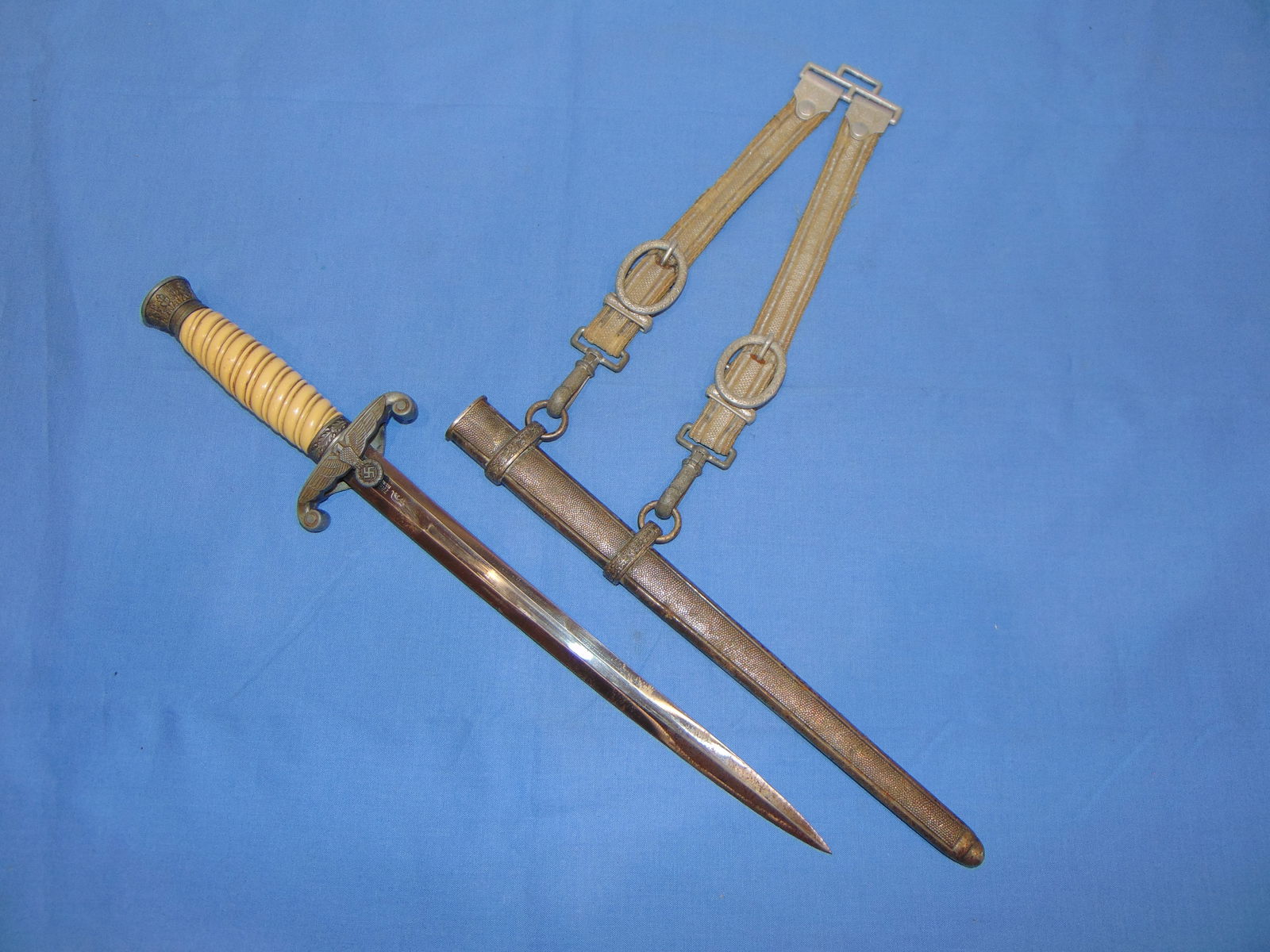 Nice Original WWII German Army Officer's Dagger w/ Hangers, TIGER (1 of 11)