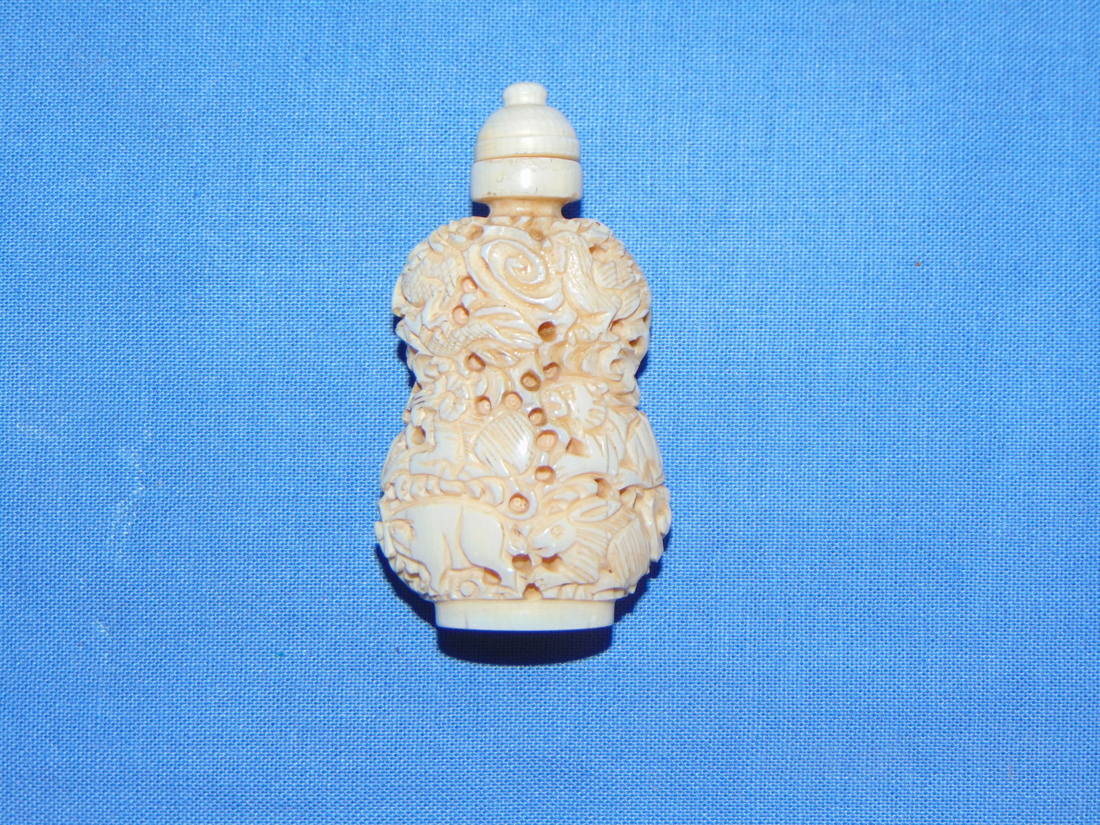 Antique Chinese Carved Snuff or Perfume Bottle (1 of 3)