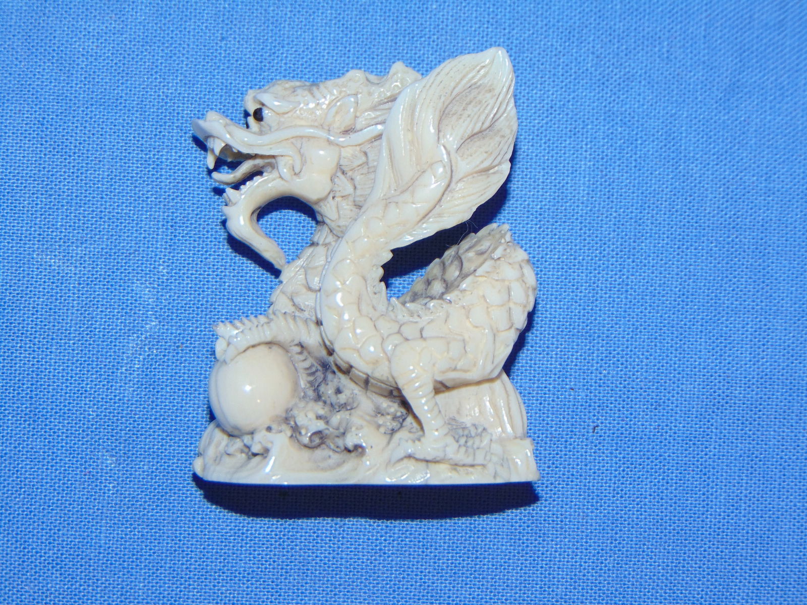 Antique Japanese Carved NETSUKE, Dragon (1 of 4)