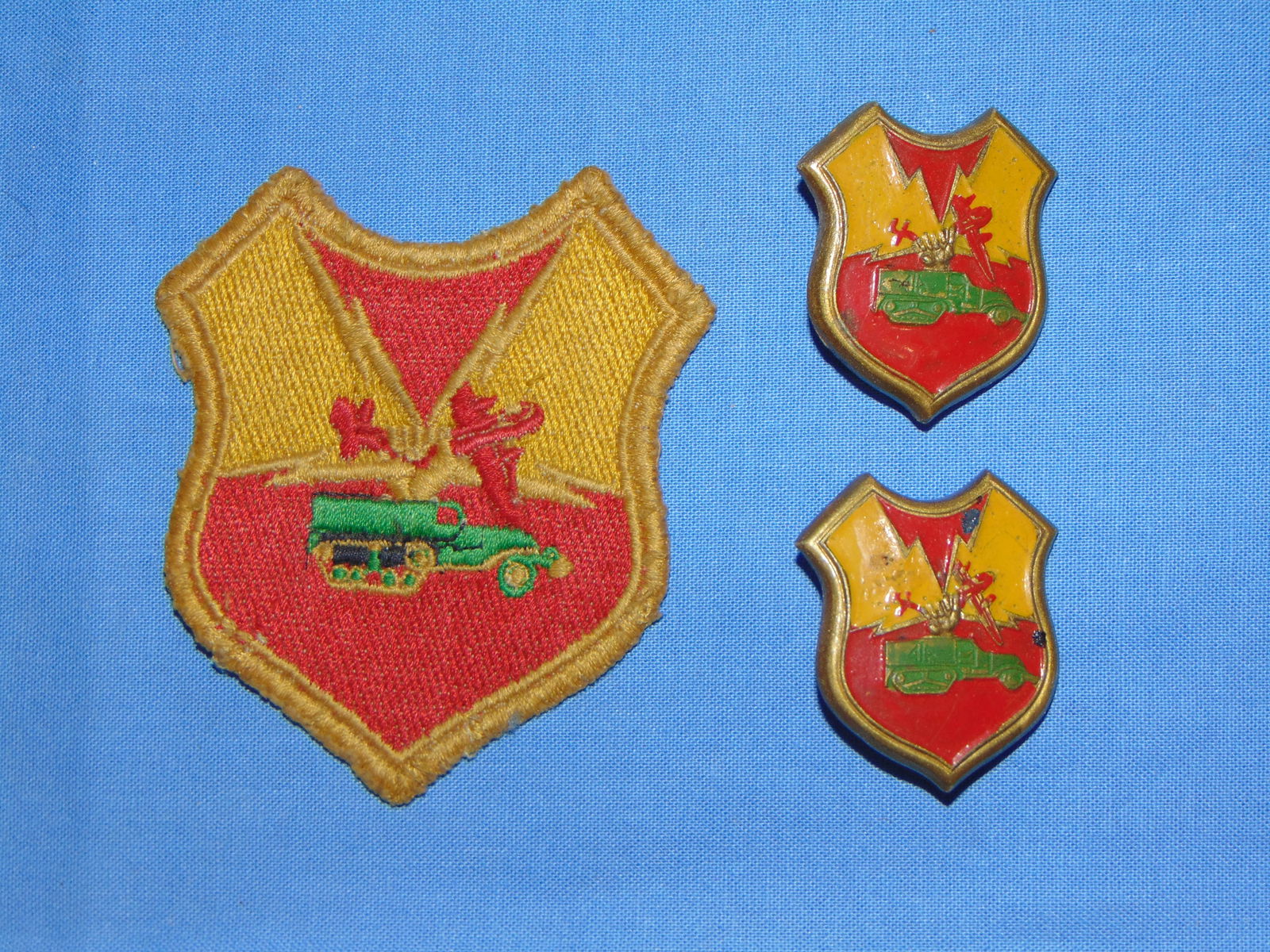 WWII Theater Made 474th Anti-Aircraft Artillery AAA Patch & DUI Lot, D-Day Unit (1 of 5)