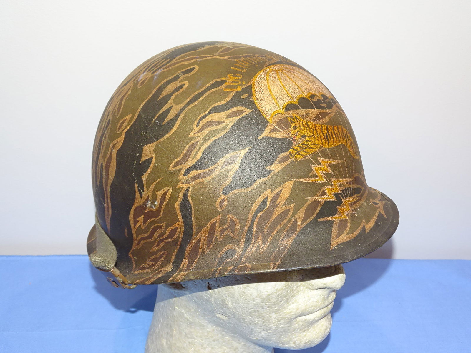 Vietnam War Era SPECIAL FORCES Camo Painted M1 Helmet (1 of 12)