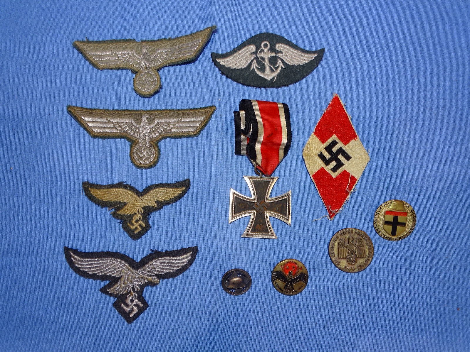 WWII German Medal Badge Patch Tinnie Pin Lot (1 of 9)