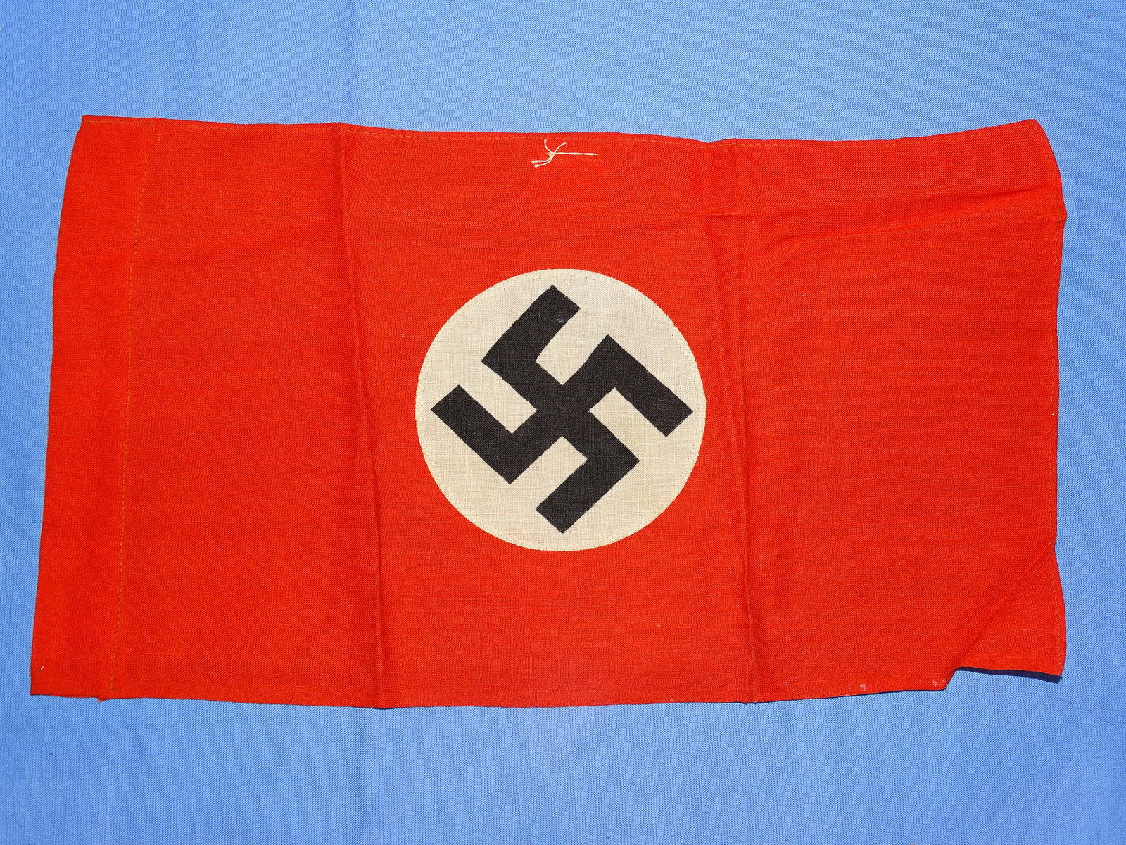 Nice Small Size WWII German NSDAP Flag w/ Cutter Tag (1 of 8)