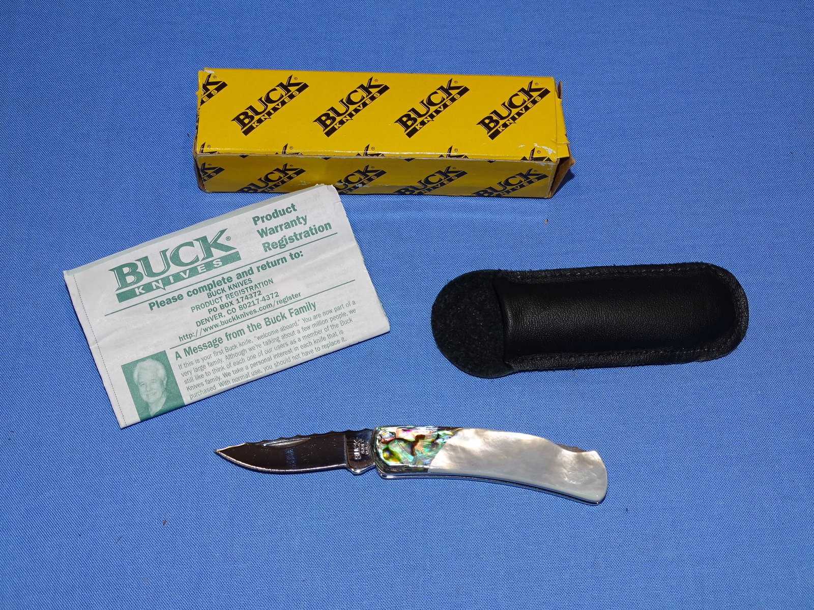 Buck Custom Shop 526T #038/250 Abalone & Mother of Pearl Knife: GREAT LITTLE CUSTOM BUCK, MINT CONDITION.