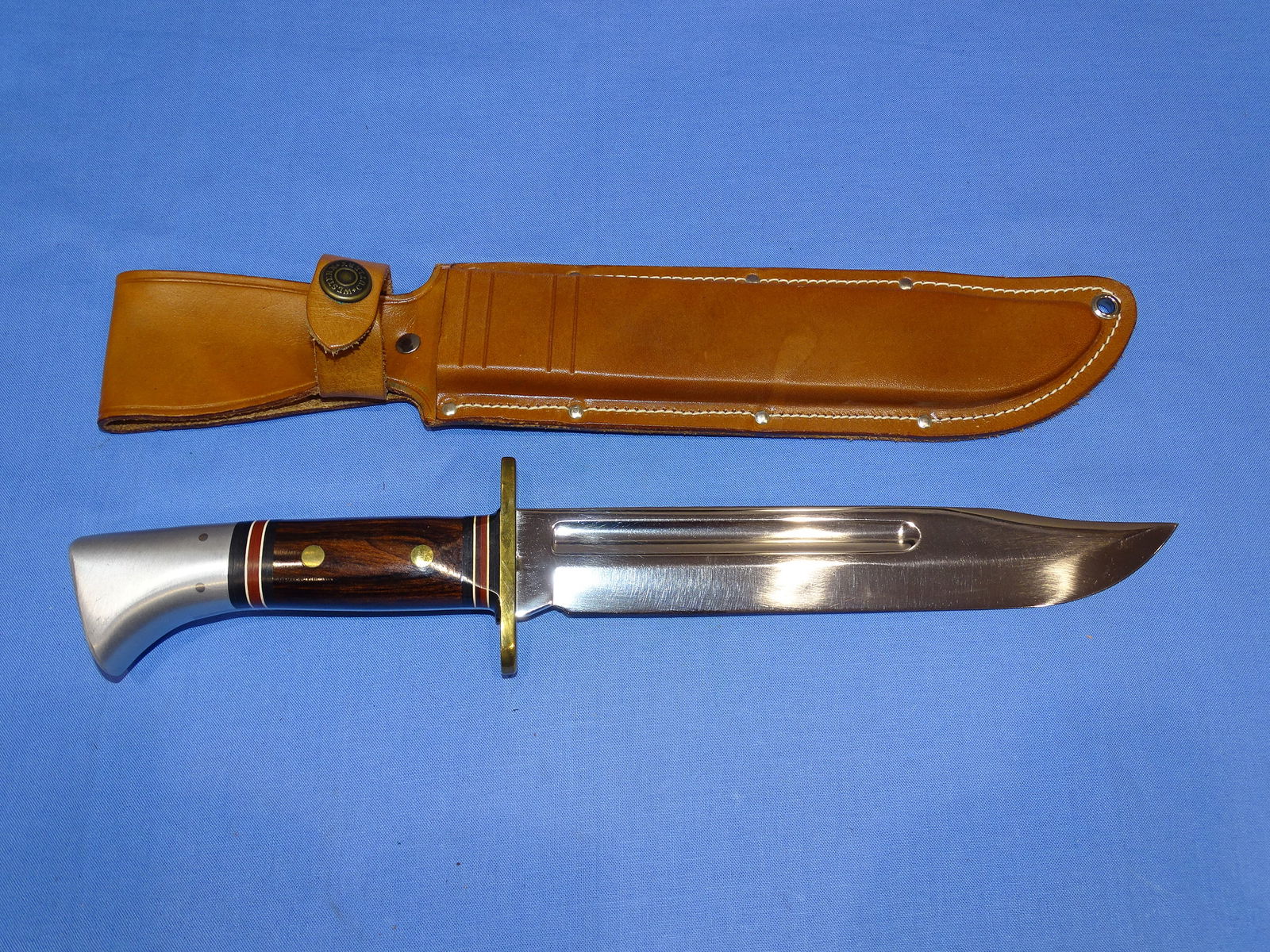 MINT Western W46-8 Hunting Knife (1 of 8)
