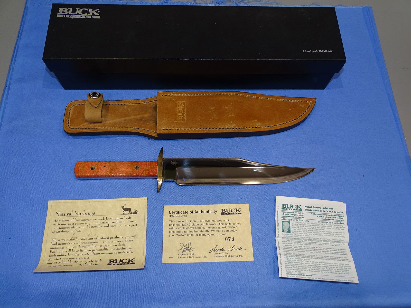 Mint BUCK Custom Shop Bowie Knife, Boxed #073/250 (1 of 10)