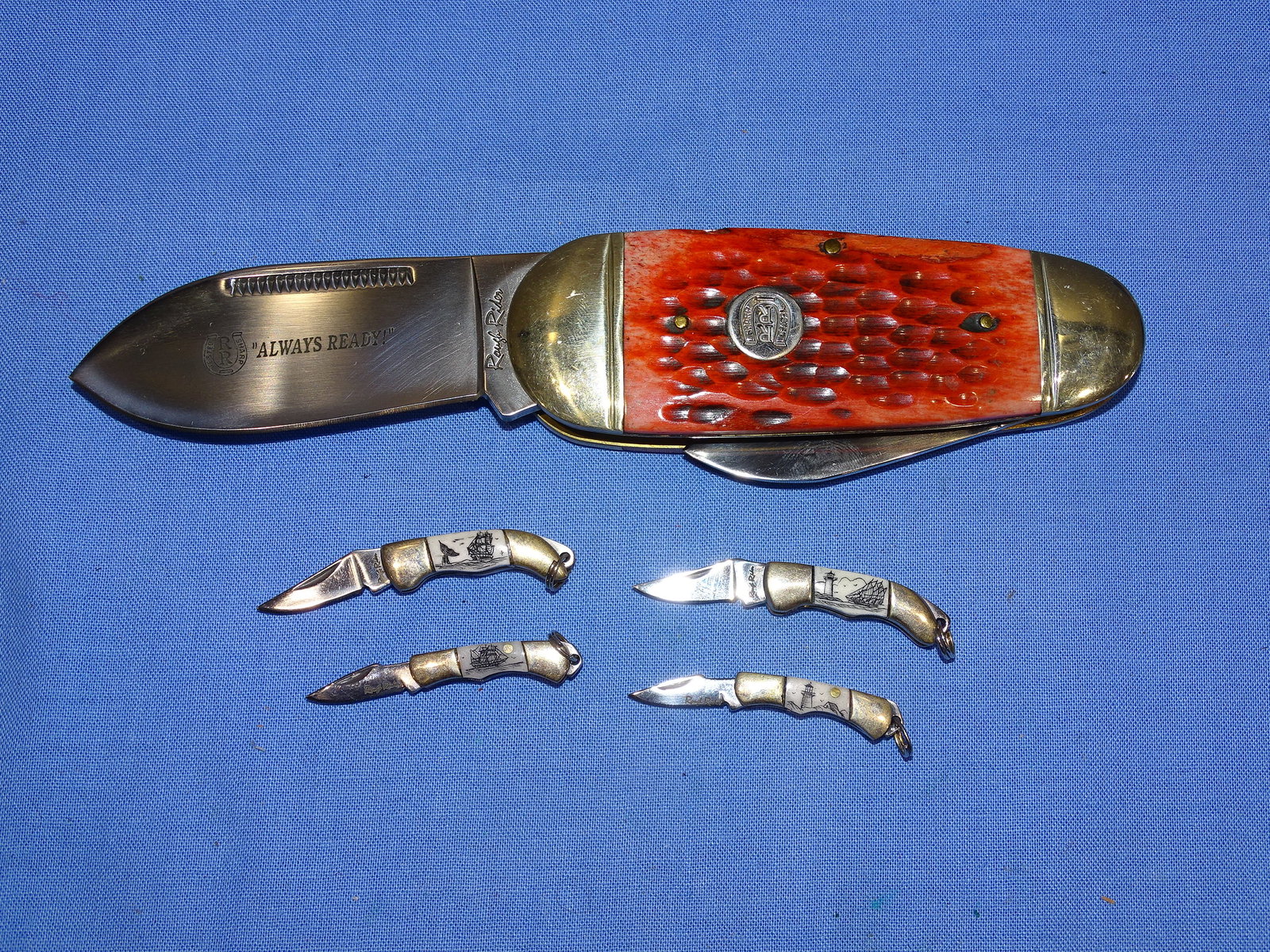 Folding Pocket Knife Lot, Rough Rider, Elephant Toe & 4 Mini Scrimshaw: NICE LOT OF FOLDING POCKET KNIVES.