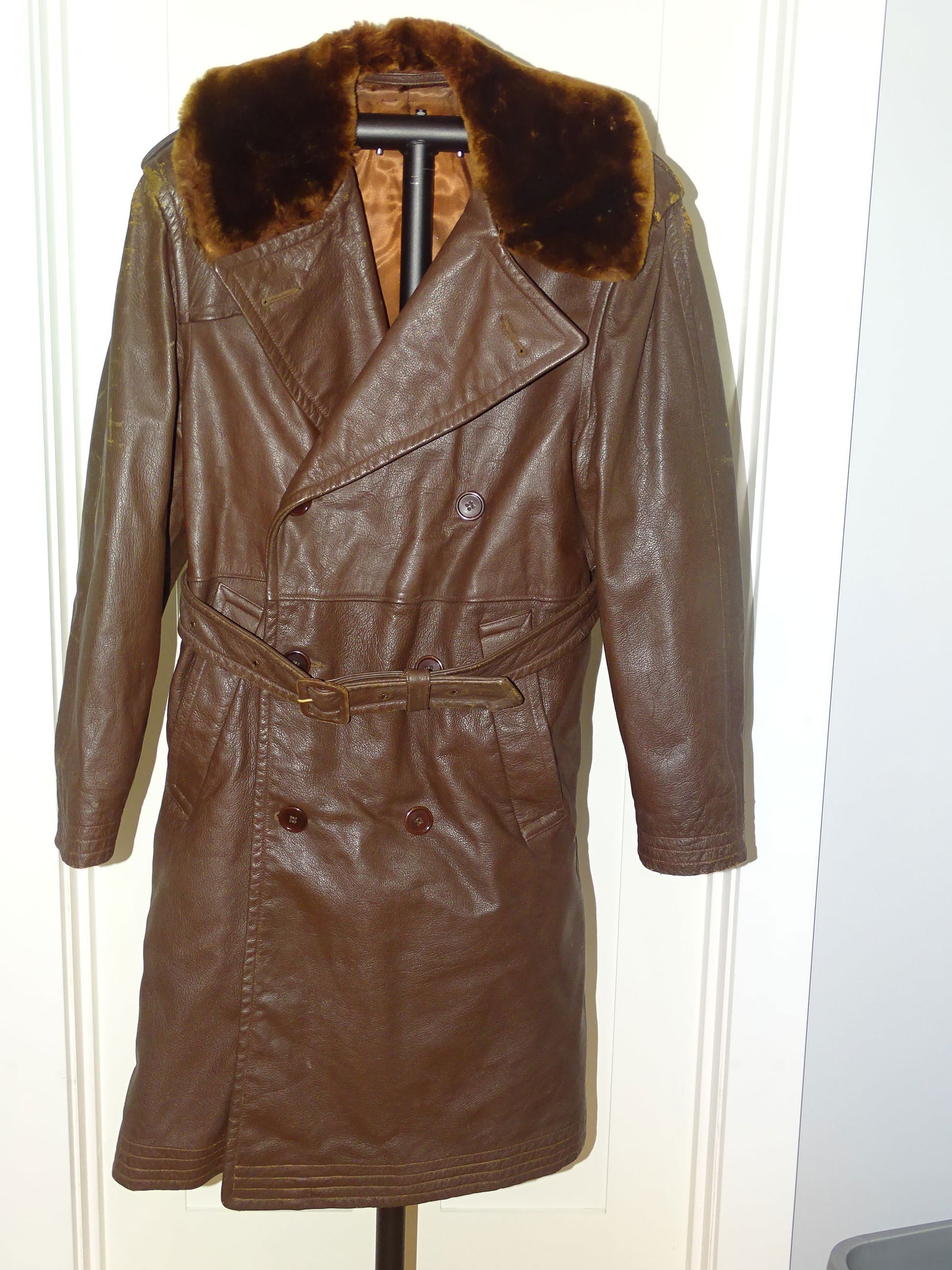 WWII USN Aviator Transport M69 Leather Jacket (1 of 12)