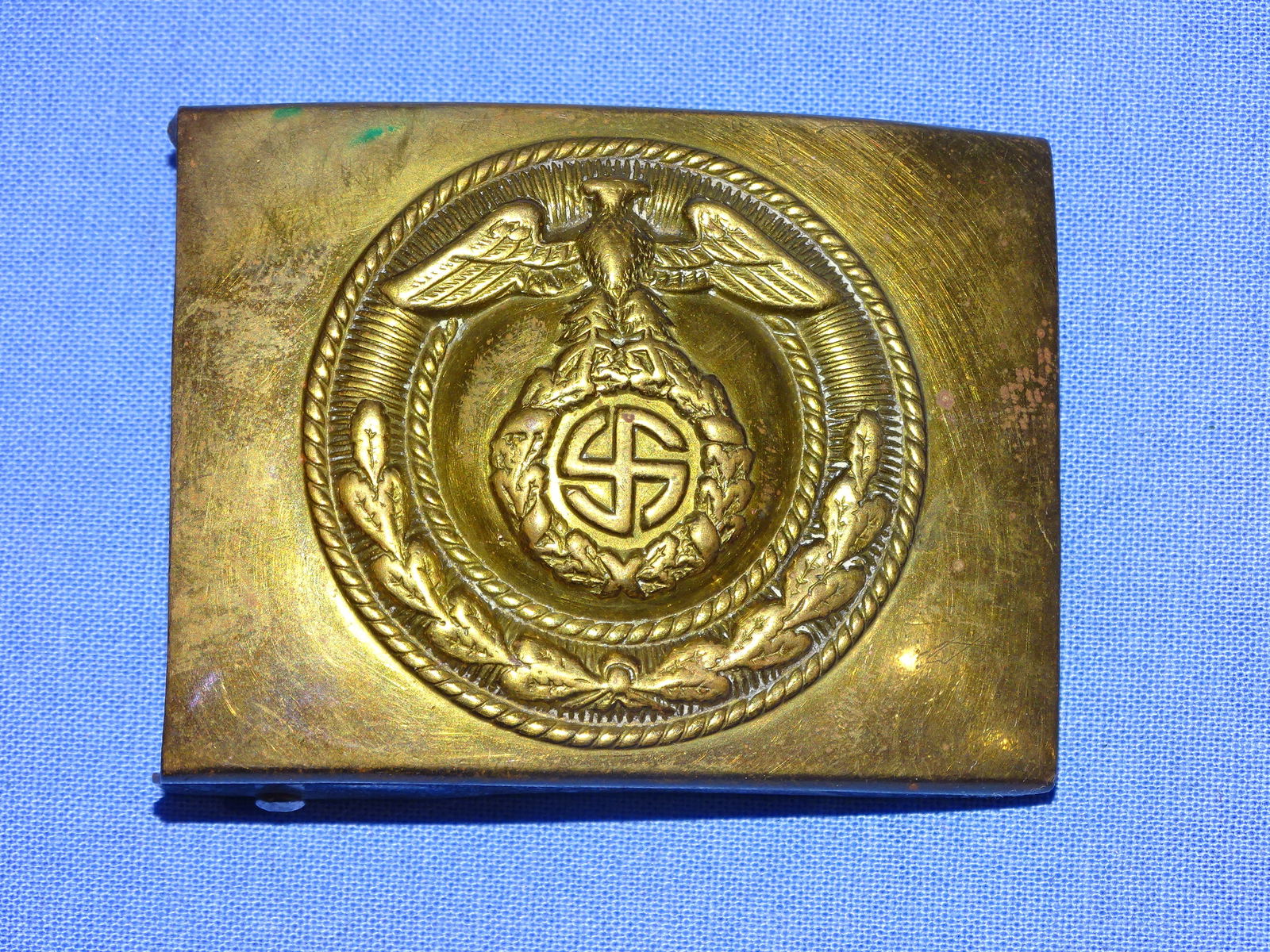 WWII German S/A Brown Shirt Belt Buckle (1 of 2)