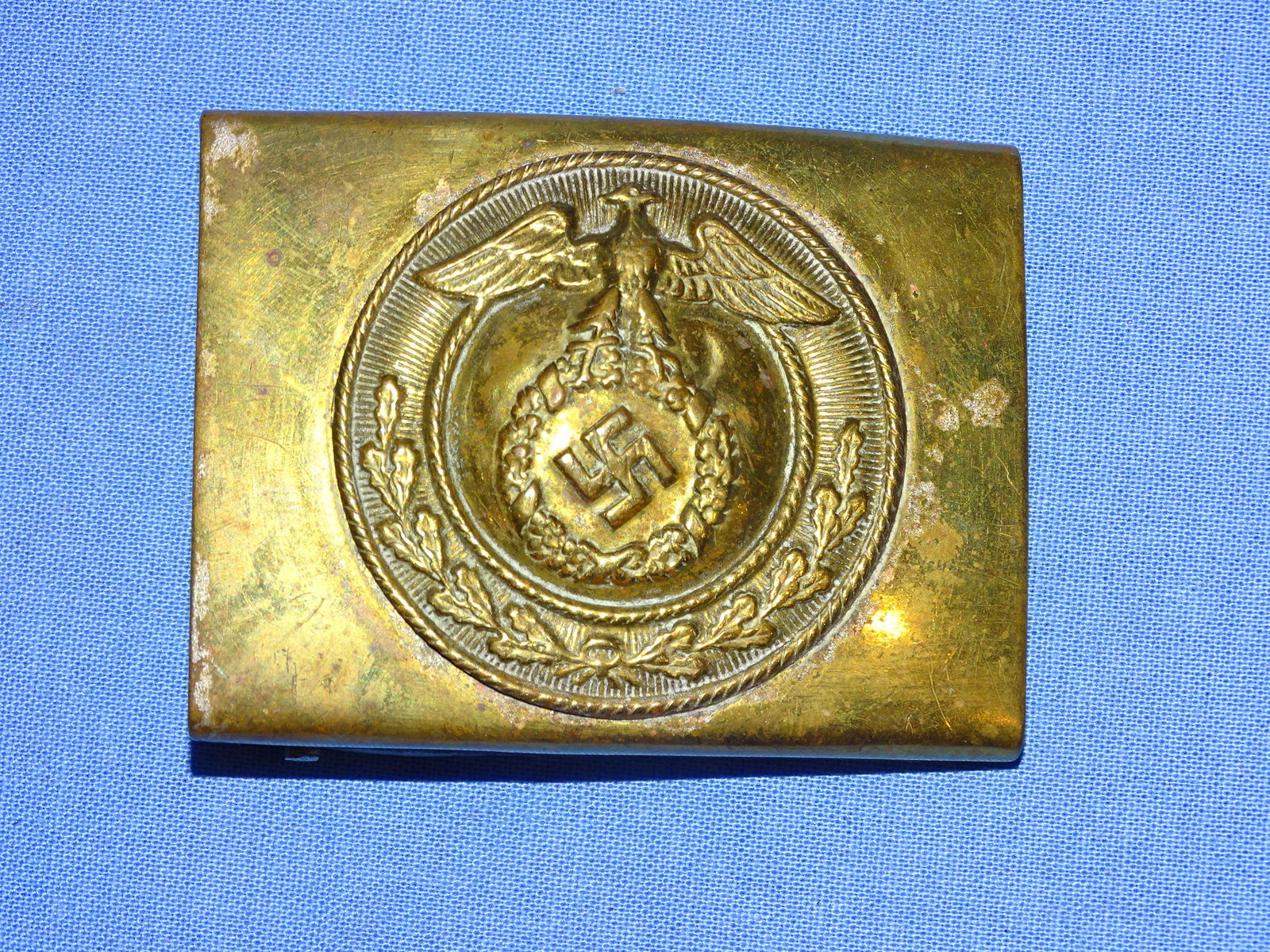 WWII German S/A Brown Shirt Belt Buckle (1 of 2)
