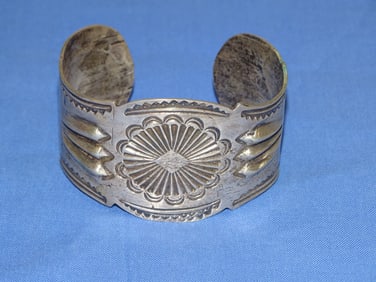 Antique Old Pawn Navajo / Hopi Sterling Silver Bracelet