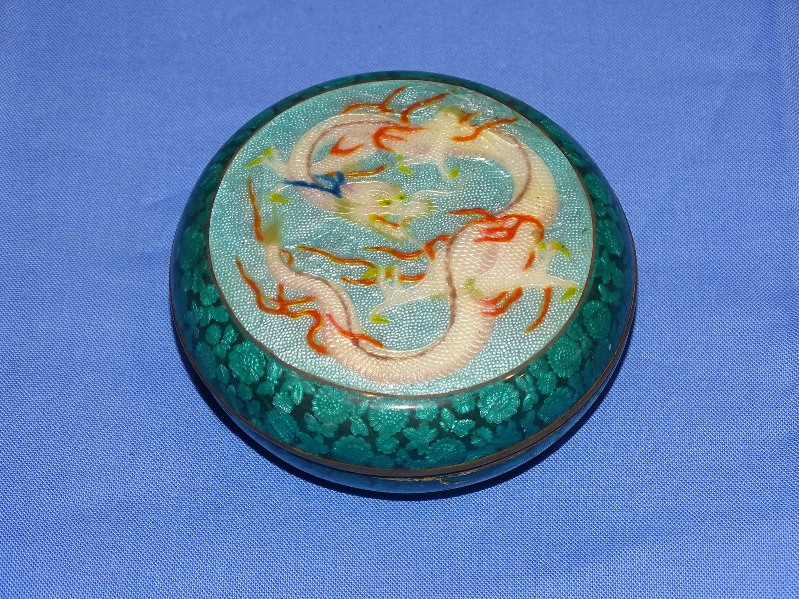 Vintage Japanese or Chinese Cloisonne Enamel Vanity Dresser Box w/ Dragon (1 of 12)