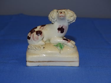 Antique Staffordshire Chelsea Puffy Confetti Spaniel Dog Figurine