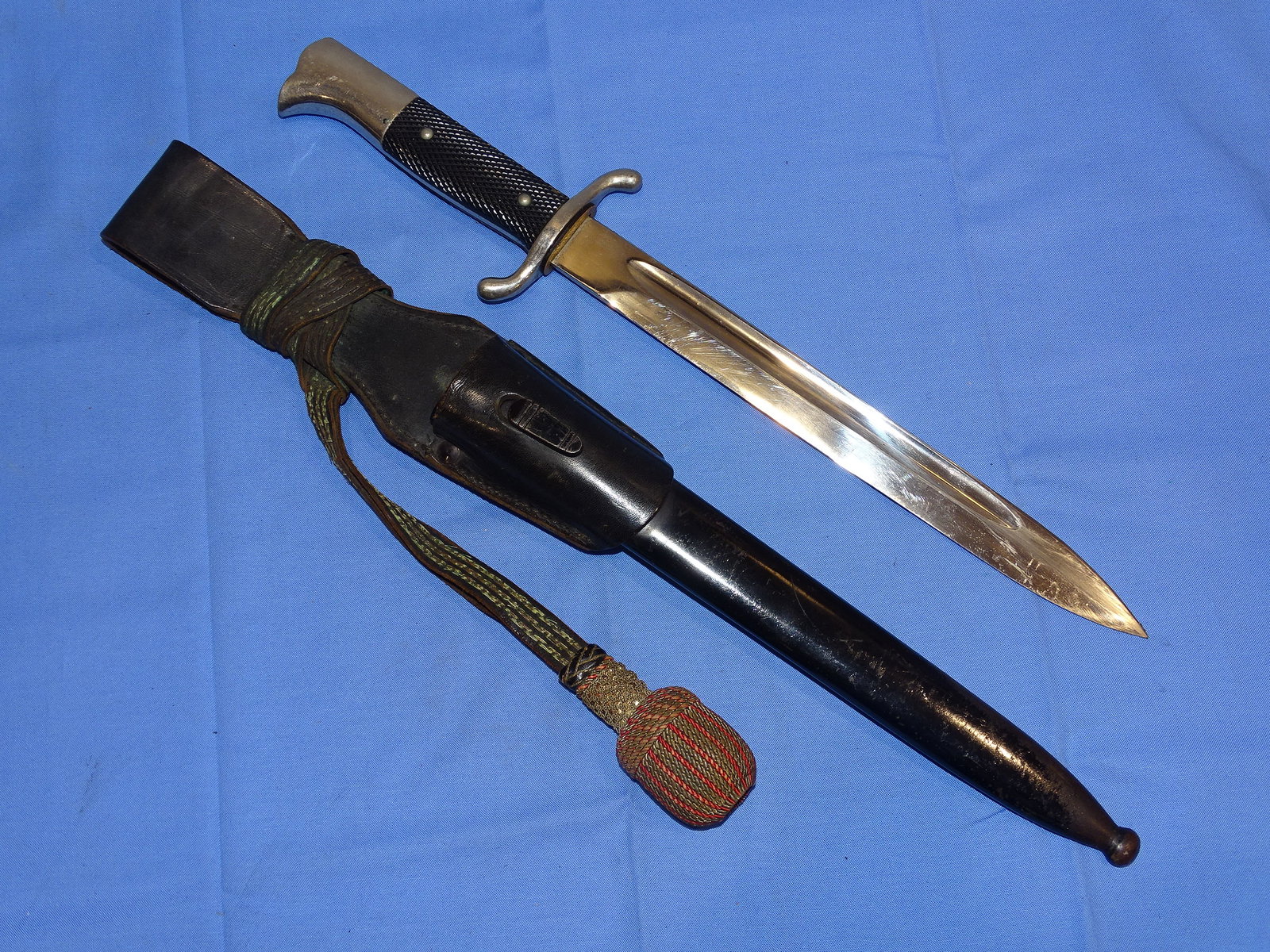 WWII German Nazi Fire / Police Parade Dress Bayonet w/ Knot: NICE 100% ORIGINAL WWII GERMAN FIRE / POLICE PARADE BAYONET WITH A BEAUTIFUL KNOT PRESENT.