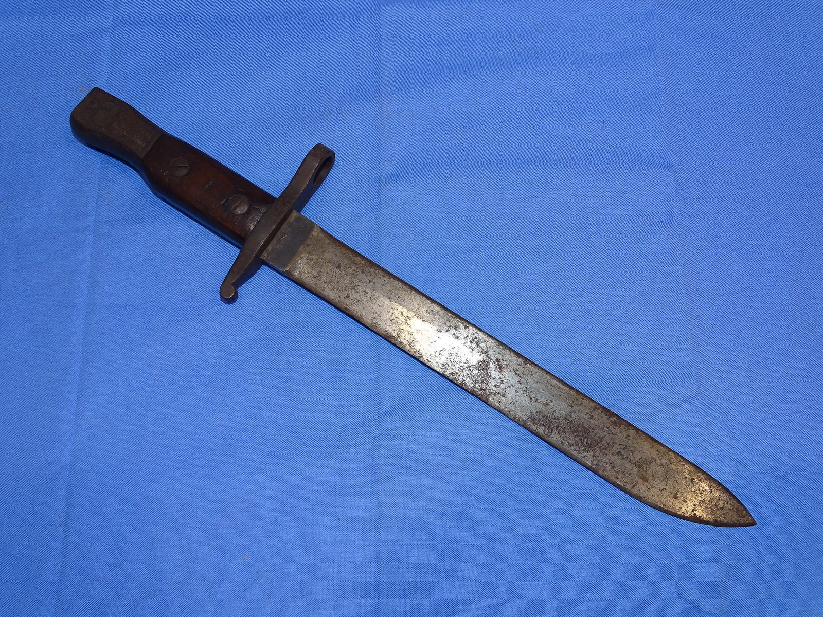WWII Canadian ROSS Bayonet: WWII CANADIAN ROSS RIFLE BAYONET, NO SCABBARD PRESENT.