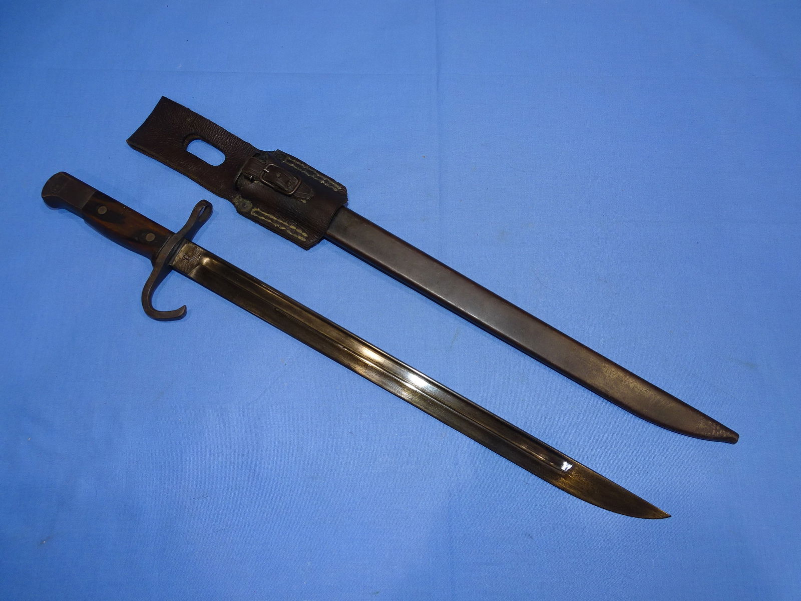 Nice WWII Japanese Type 30 Arisaka Bayonet (1 of 14)