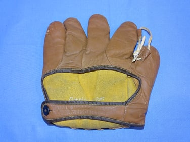 Vintage 1920's - 1930's YALE Varsity F44 Leather Baseball Glove