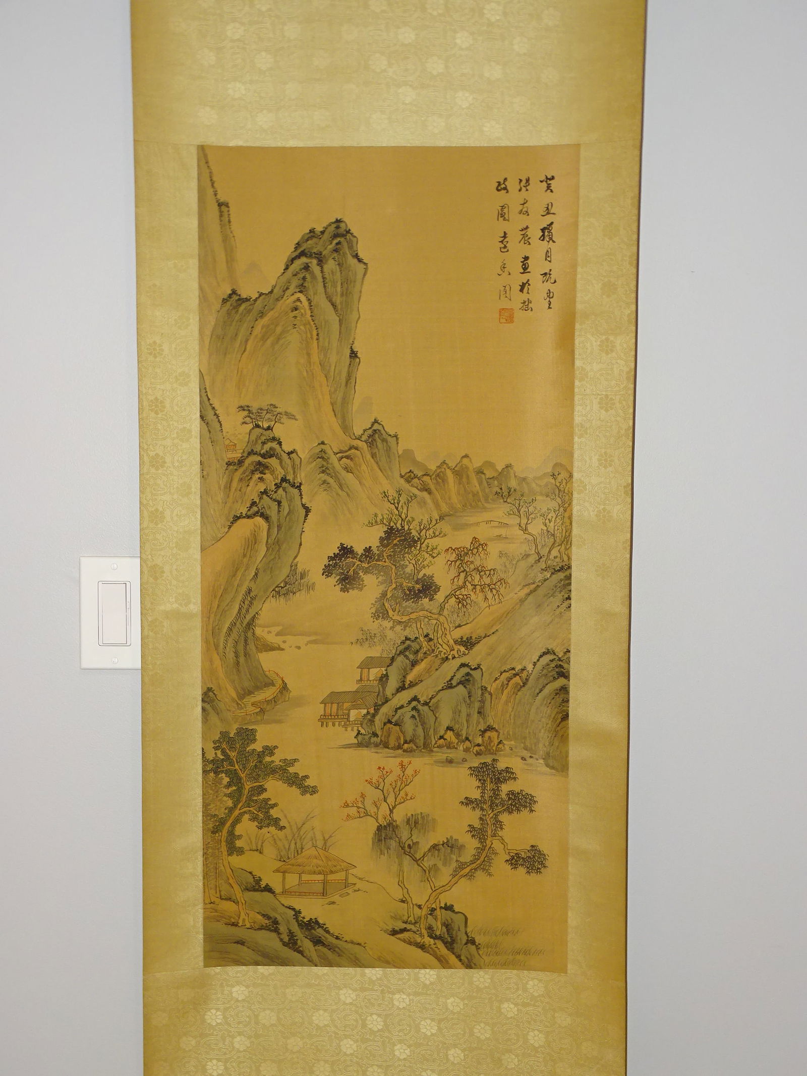 Chinese Scroll Painting on SILK of a Landscape: CHINESE SCROLL PAINTING ON SILK. MEASURES APPROX. 15" x 33", 38cm x 84cm, MEASUREMENTS ARE FOR THE PAINTING ONLY, NOT INC2UDING THE SILK MOUNTING. THE FULLY MOUNTED PIECE MEASURES APPROX. 20" x 70".
