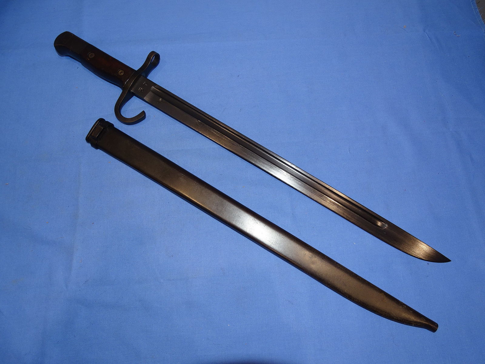 Minty WWII Japanese Type 30 Arisaka Bayonet: NICE MINTY WWII JAPANESE ARISAKA BAYONET, SHOWS VIRTUALLY NO SIGNS OF USE.