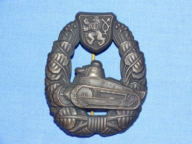 Rare WWI - WWII Czech Czechoslovakian Tank Badge