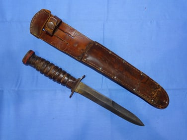 WWII M3 M-3 Fighting Knife w/ Leather Sheath, Unmarked / Sterile