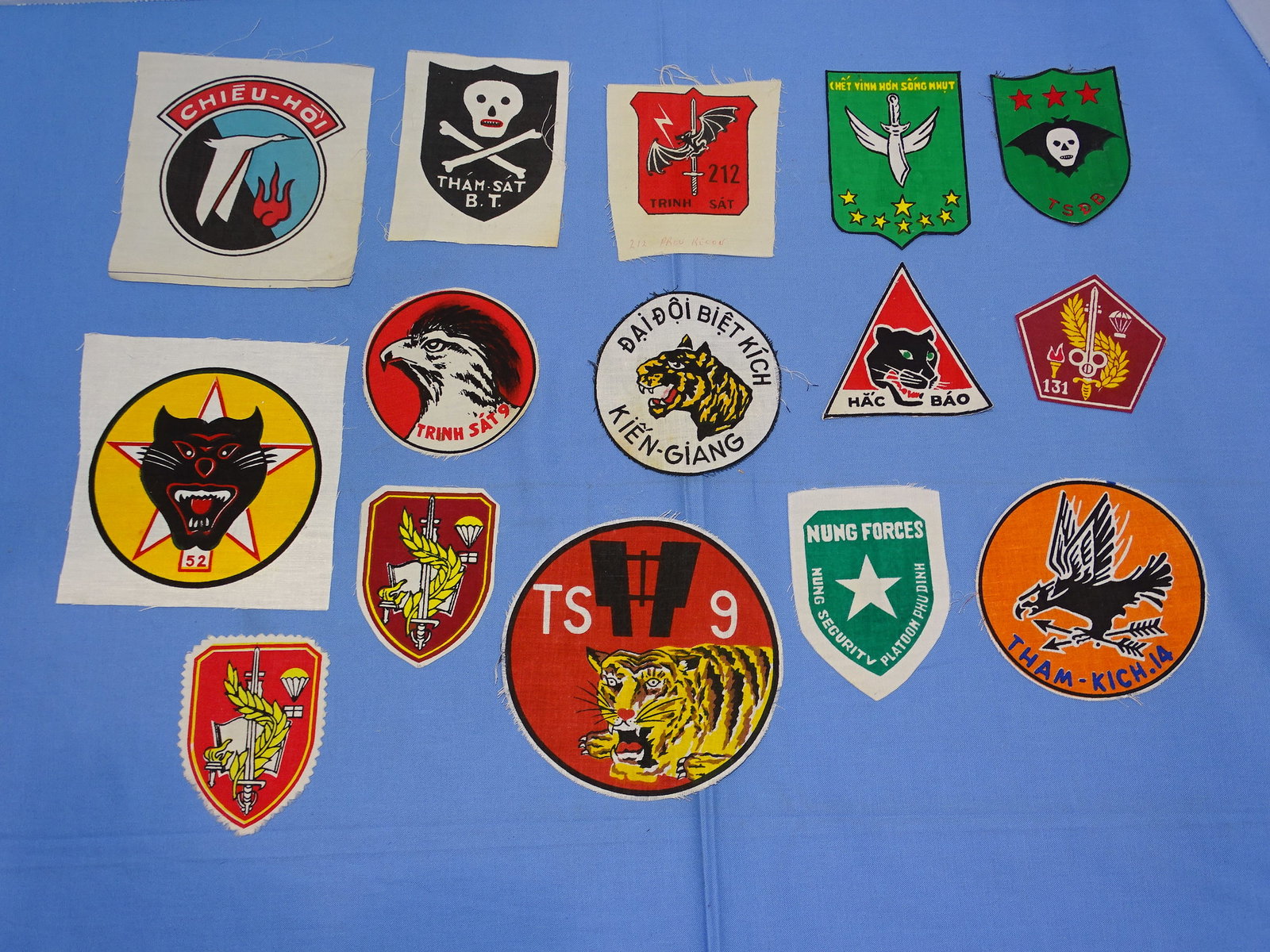 Original Vietnam War Patch Lot: NICE LOT OF 100% ORIGINAL VIERNAM WAR ERA PATCHES, THESE ARE ALL PRINTED ON COTTON.