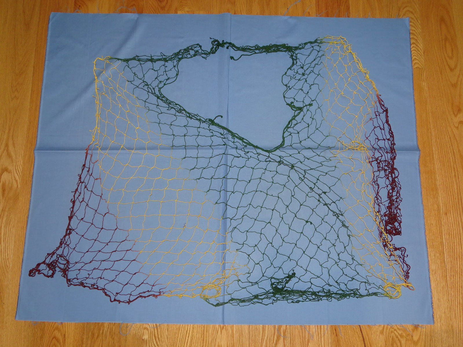 RARE WWII Japanese Sniper's Veil Three-Color Camoflage Body Netting: RARE WWII JAPANESE SOLDIERS SNIPER BODY NETTING IN THREE COLOR CAMOFLAGE. MINT UNISSUED