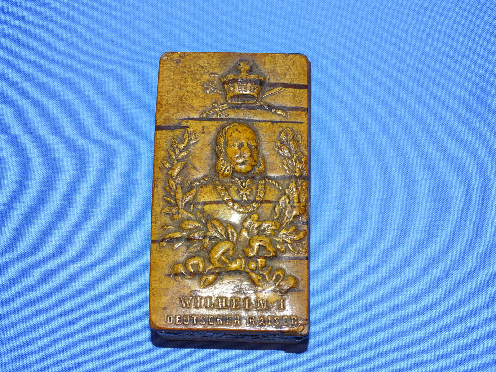SUPERB Imperial German WWI KAISER WILHELM I Carved Birch Wood Cigarette Case Box (1 of 11)