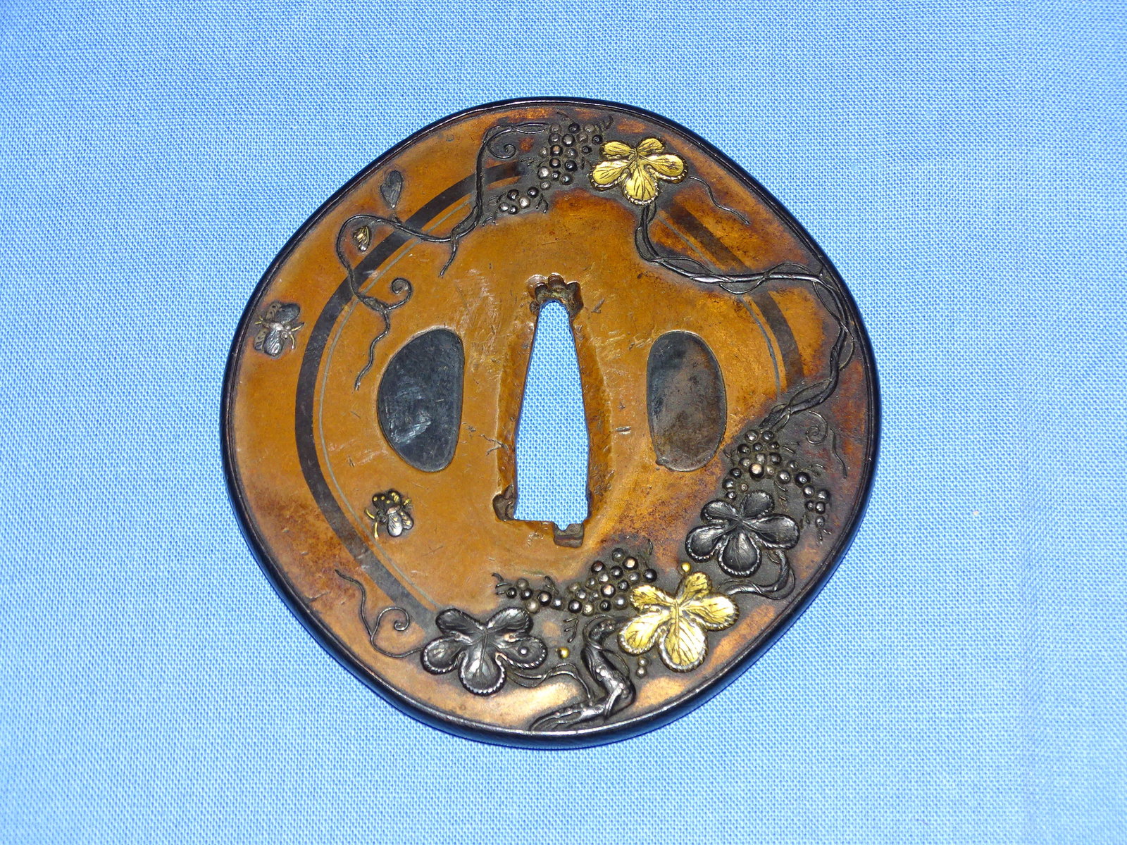 Japanese Samurai Sword Guard TSUBA, Soft Metal, w/ Shakudo Rim: JAPANESE SAMURAI SWORD TSUBA, COPPER WITH SHAKUDO INLAY AND OVERLAY WITH SHAKUDO RIM AS WELL.