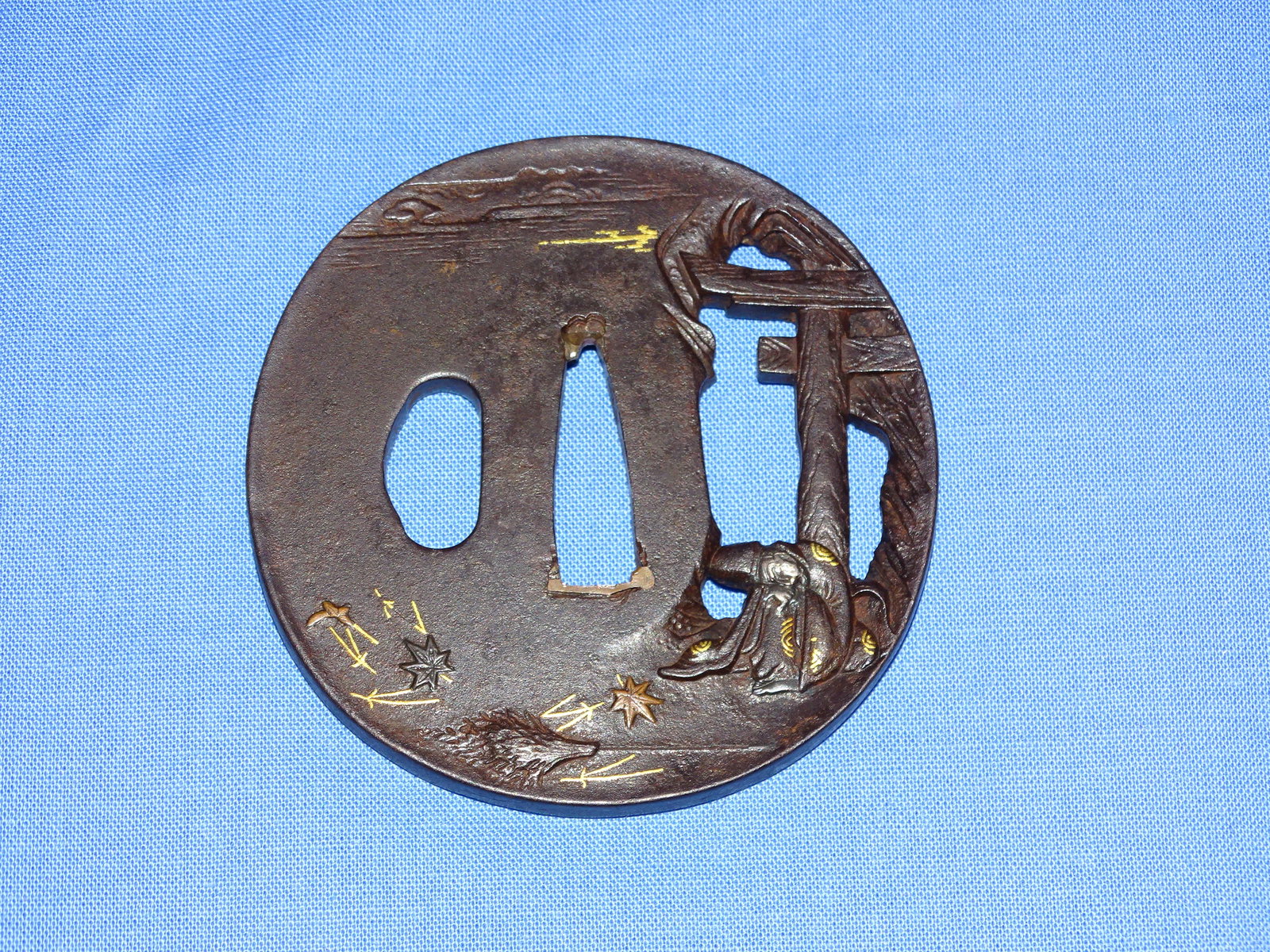 Japanese Samurai Sword Guard TSUBA, Pierced Iron w/ Mixed Metal: JAPANESE SAMURAI SWORD TSUBA, PIERCED IRON WITH GILT ACCENTS.