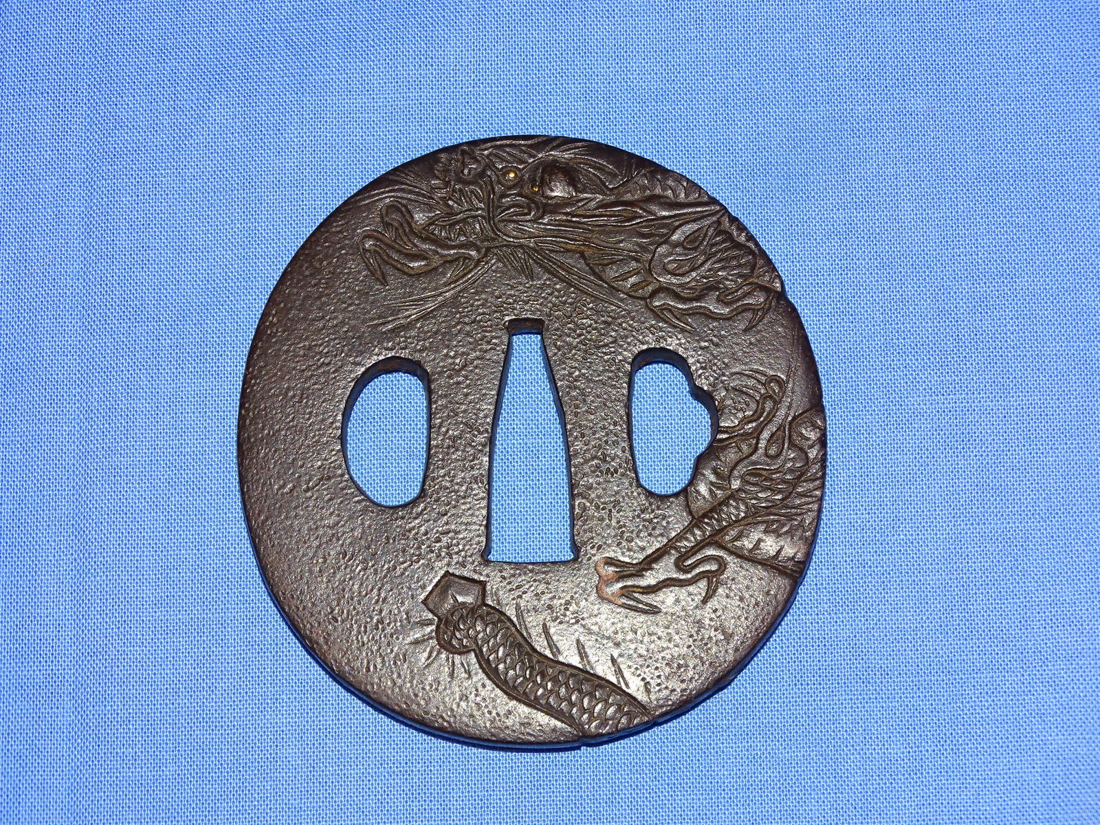 Japanese Samurai Sword Guard TSUBA, Iron Dragon Design, Signed w/ Gold Mei: JAPANESE SAMURAI SWORD TSUBA, IRON WITH GILT INLAID MEI.