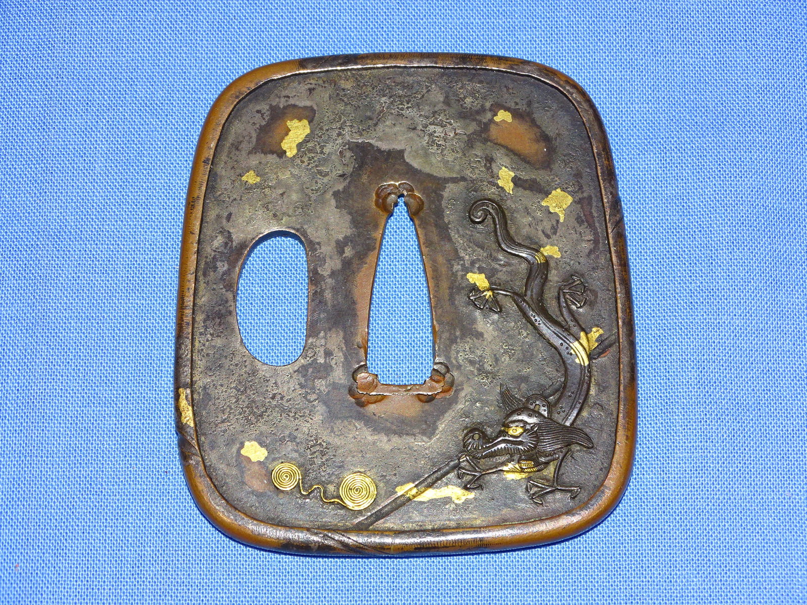 Japanese Samurai Sword Guard TSUBA, Copper w/ Shakudo Dragons, Signed: JAPANESE SAMURAI SWORD TSUBA, SHAKUDO ON SILVER WASH WITH DRAGONS.