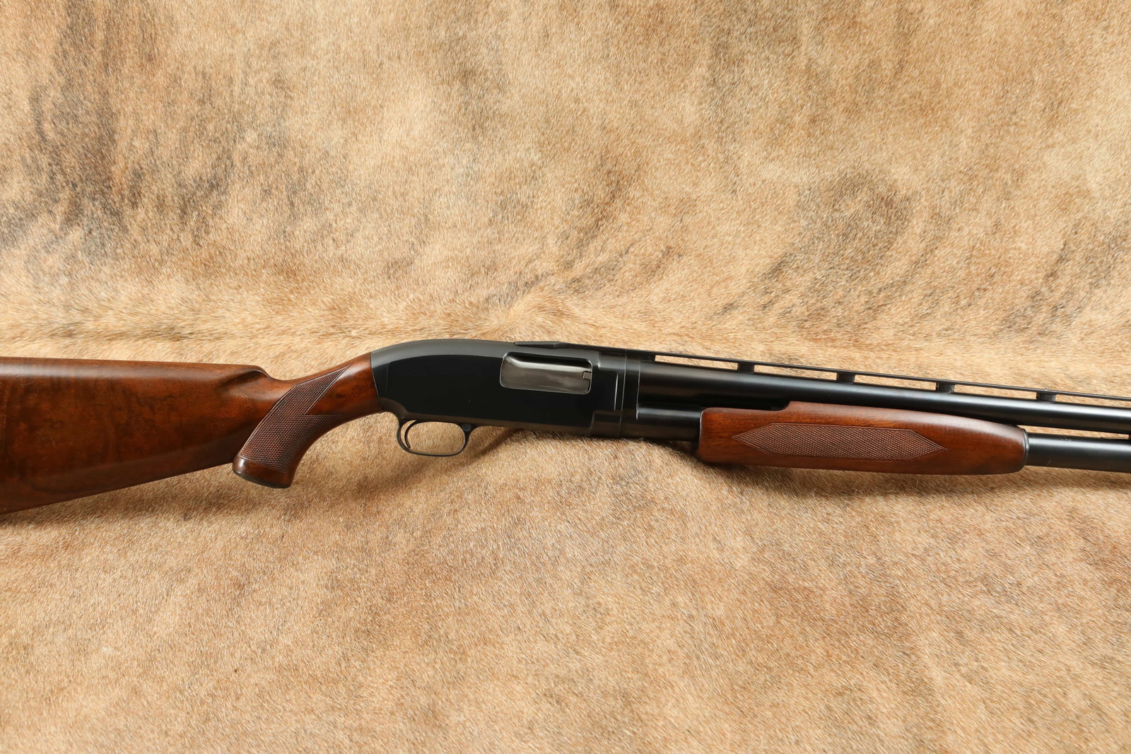 Winchester Model 12 1912 30” Full Vent-Rib 12 GA Pump Shotgun 1949 C&R: Make: Winchester Model: 12 Serial Number: 1206526 Year of Manufacture: 1949 Caliber: 12 Gauge, 2 3/4? Shells Action Type: Pump Action Shotgun Barrel Length: 30”, Vent-Rib Choke: Full, Fixe