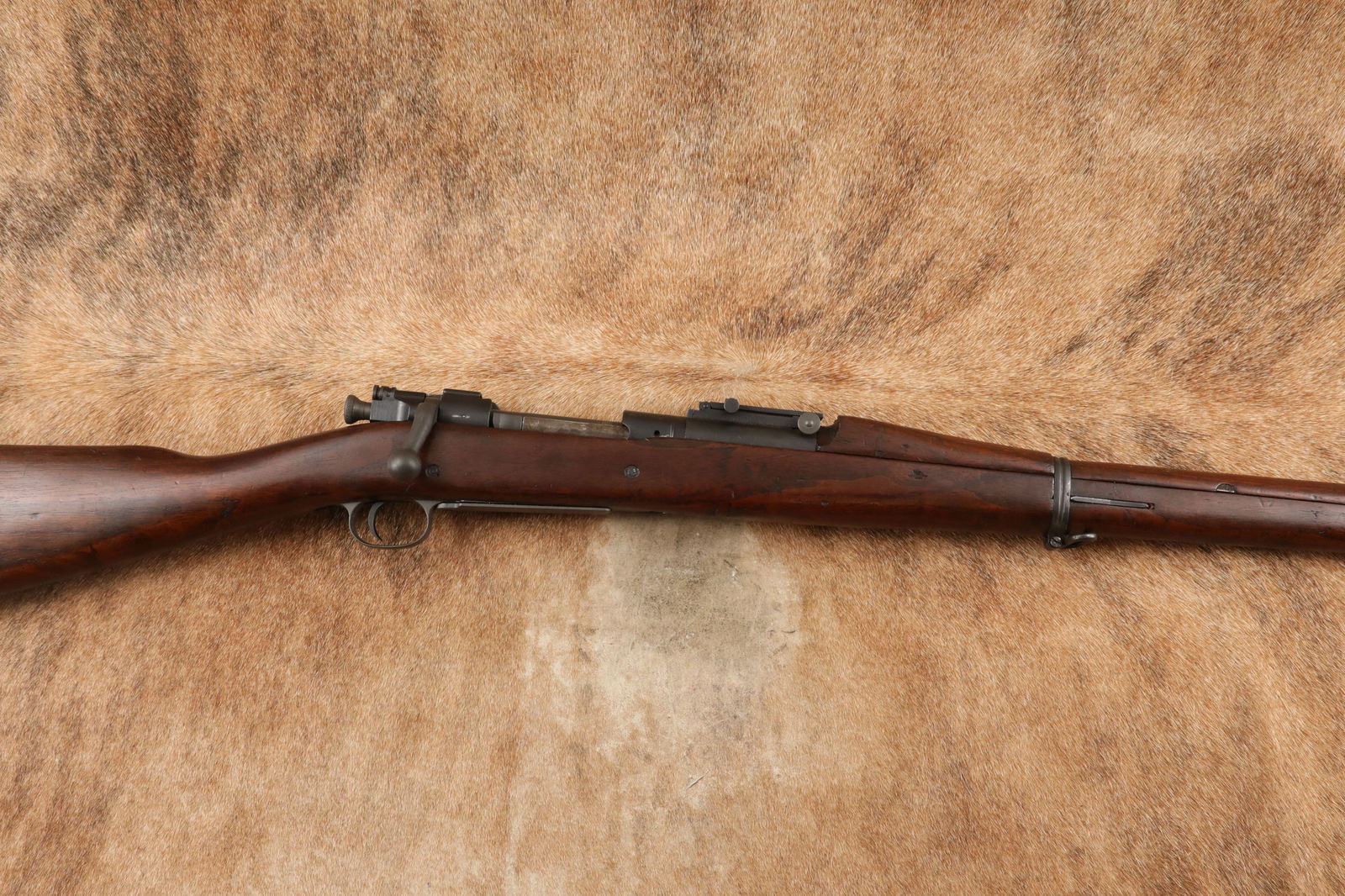 US Springfield M1903 Mk. 1 Pedersen Cut 24" .30-06 Bolt Action Rifle, MFD 1920 C&R: Make: Springfield Armory Model: 1920 Serial Number: 1174071 Year of Manufacture: 1920 / Barrel Date: May, 1944 Caliber: .30-06 Springfield Action Type: Bolt Action, 5 Round Internal Magazine Markings: