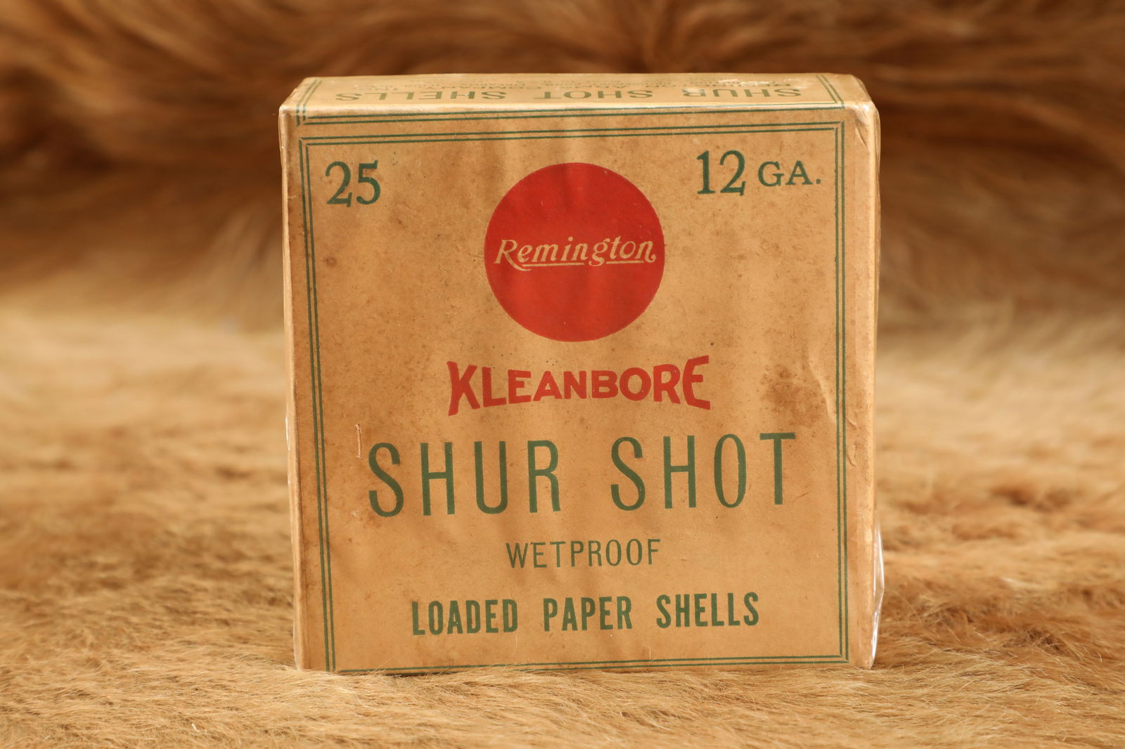 Vintage Remington Kleanbore 12 Gauge 2'' Shur Shot Paper Hulls 25 Count Collector Wrapped: Remington Kleanbore 12 Gauge 2" Shur Shot Wetproof paper hulls shotgun shells, 25-count box, collector wrapped 2-piece cardboard box, preserved under a protective plastic covering. While the shells re