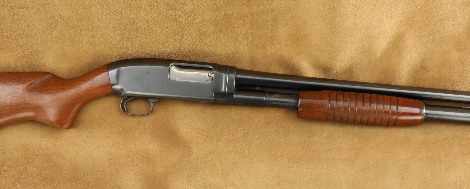 Winchester Model 12 20 Gauge 26" CYL Takedown Pump/Slide Action Shotgun, MFD 1947 C&R (1 of 20)