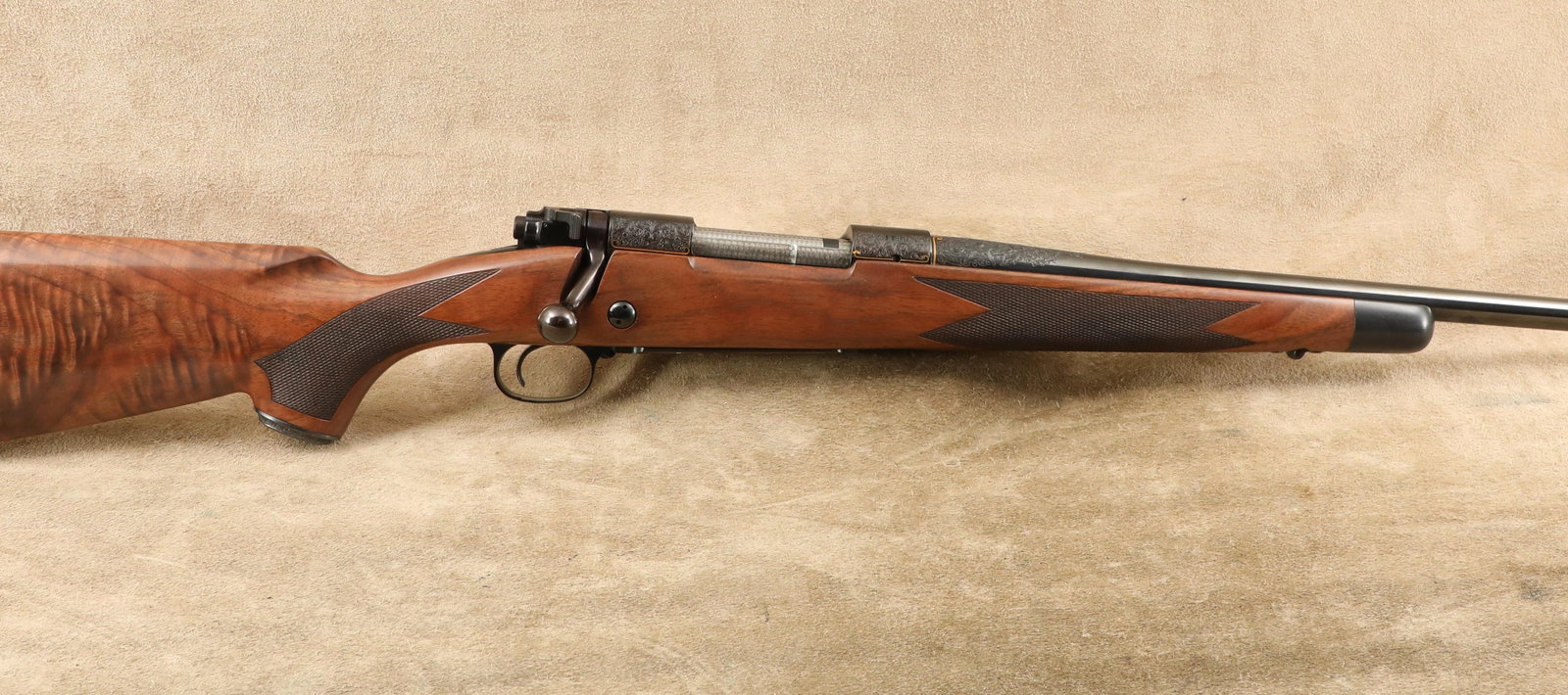 Winchester Custom Shop Model 70 Super Grade Factory Up-Grade Engraved .270 Bolt Action Rifle (1 of 20)