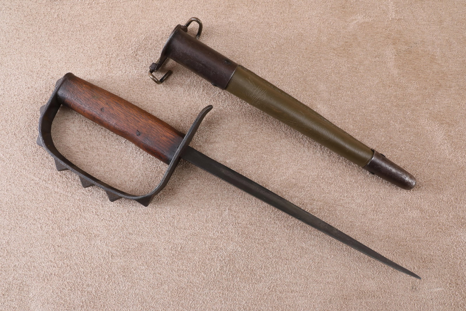 US Army USMC Marine WW1 WW2 LF&C M-1917 Trench Fighting Knuckle Knife, Sheath: In-House Shipping: $15.00 + 1.5% Shipping Insurance Good Condition. Some light upward bending to the blade tip. Some light chipping to the blade edges. Most of the blade f