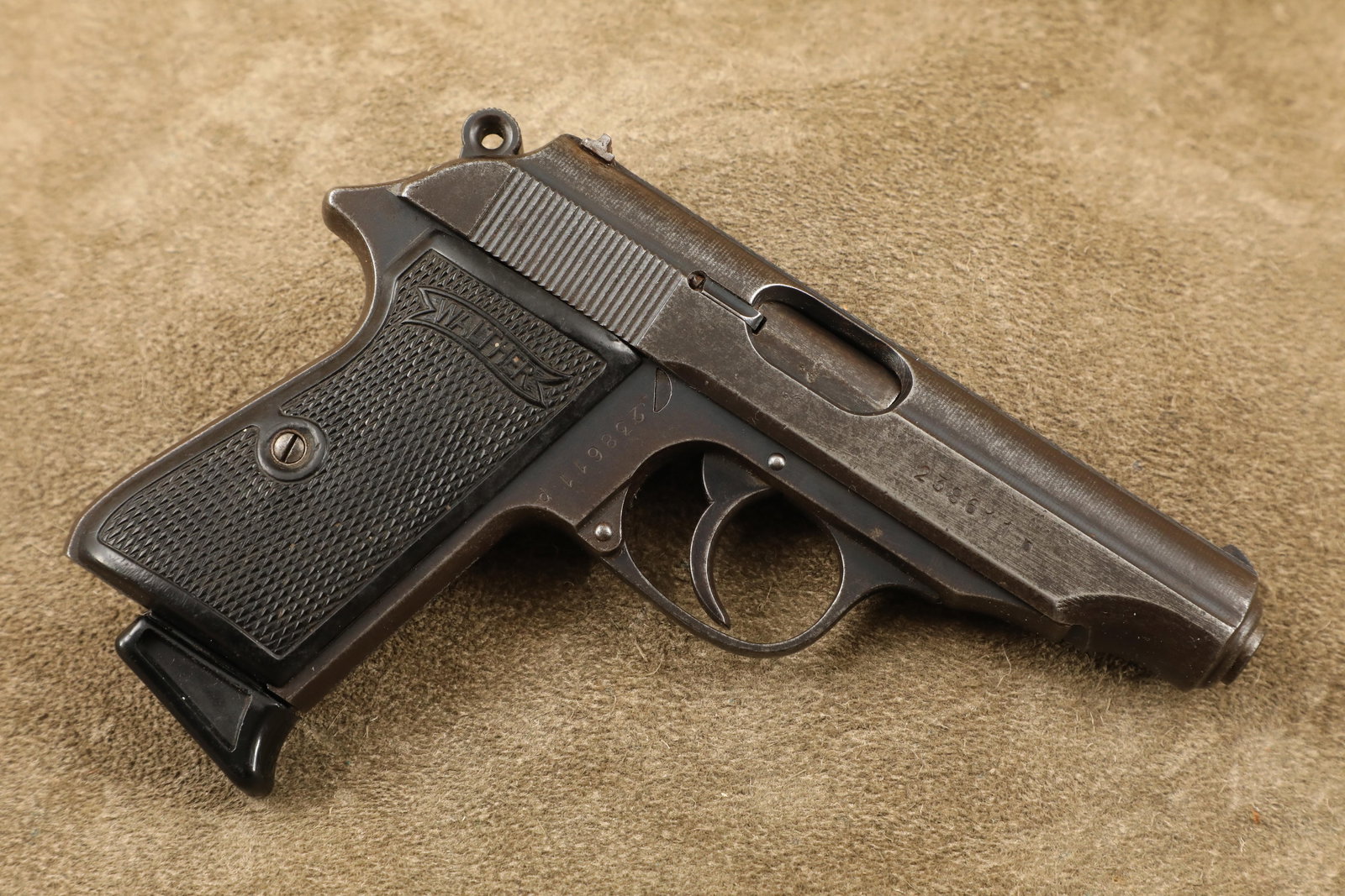 WWII German Walther PP .32 ACP 7.65mm Military Semi-Automatic Pistol, 1942 C&R (1 of 18)