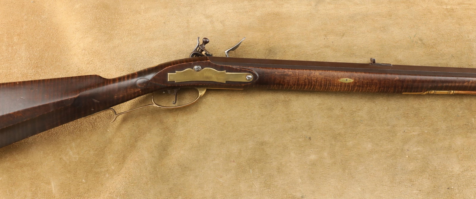Left Hand Flintlock .50 Cal 33" Octagon Tiger Maple Full-Length Stock Black Powder Rifle (1 of 20)