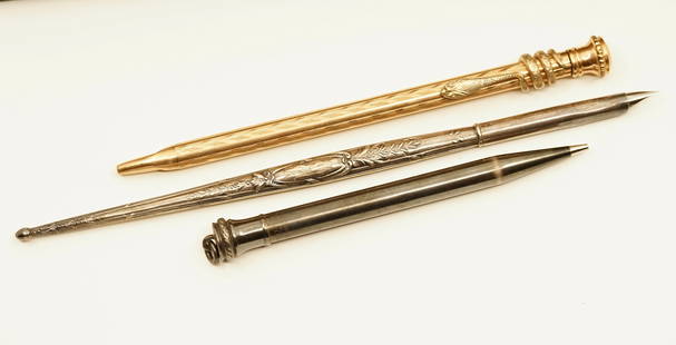 Victorian Mechanical Pencil & Dip Pen Lot (3): Assorted Victorian dip pen/pencil lot (3). The lot consists of an FT Pearce gold filled pencil with snake clip, Wahl ring top silver plate pencil and French sterling relief dip pen, all in original bo