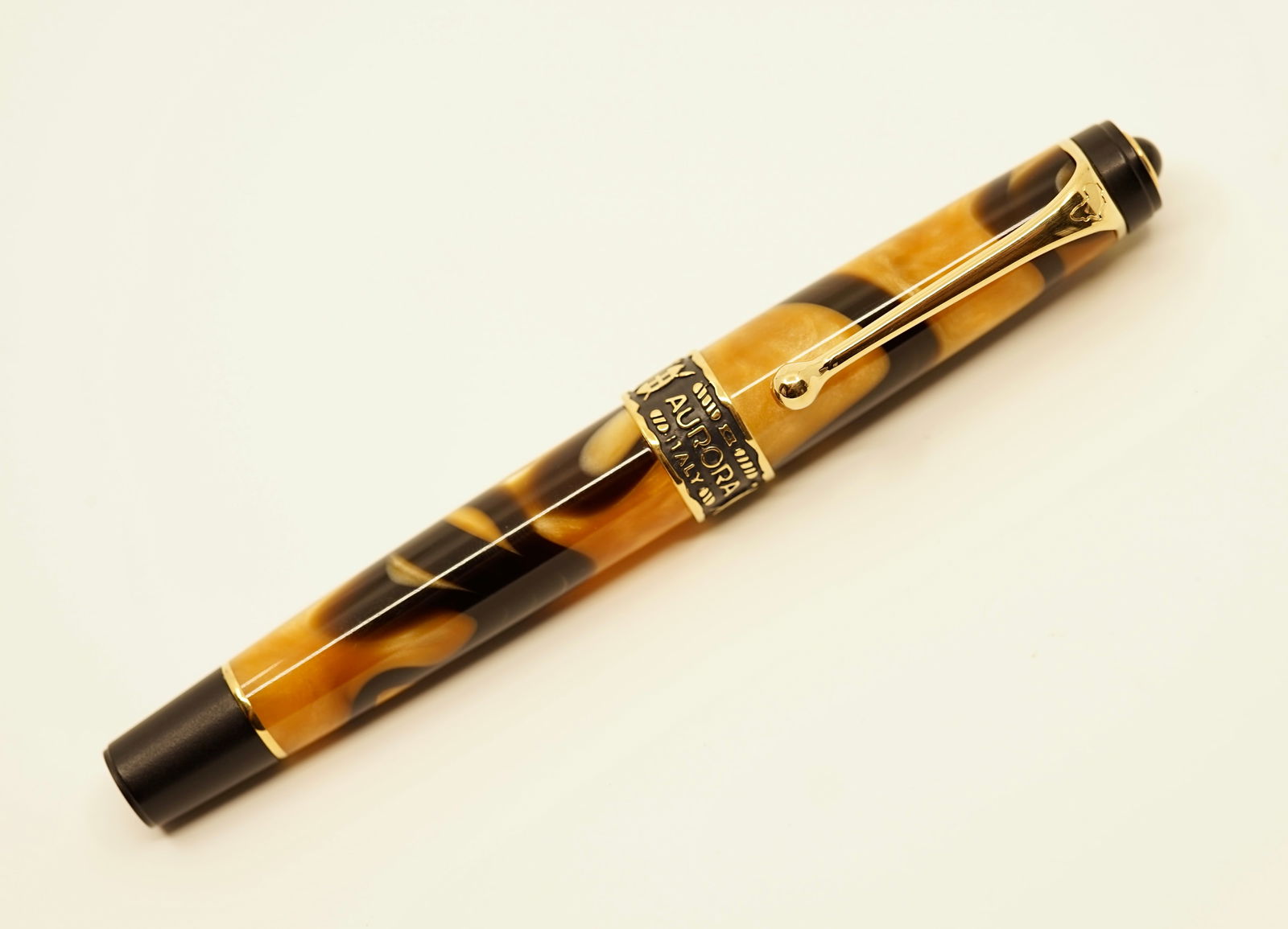 Aurora Optima Afrika Limited Edition Fountain Pen (1 of 3)