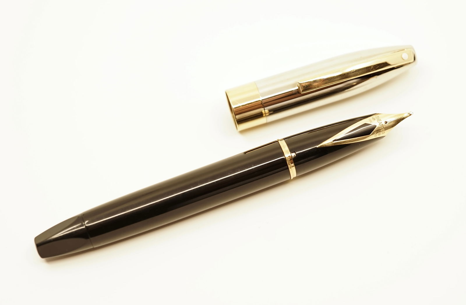 Sheaffer Legacy Fountain Pen Black Laque (1 of 3)
