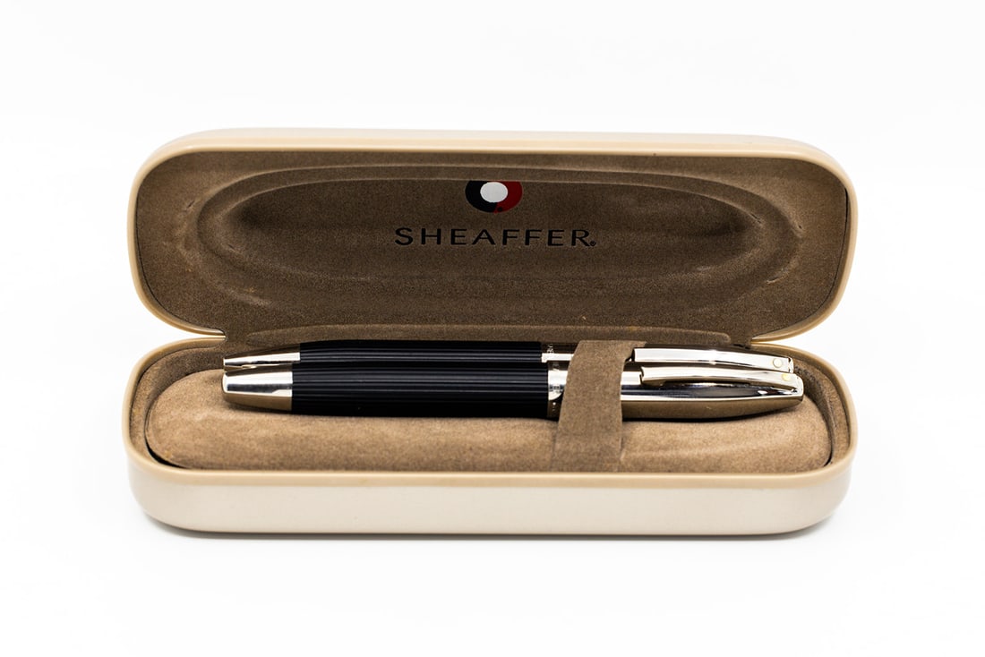 Sheaffer Legacy II Linear Matte Black Fountain Pen Set (1 of 3)
