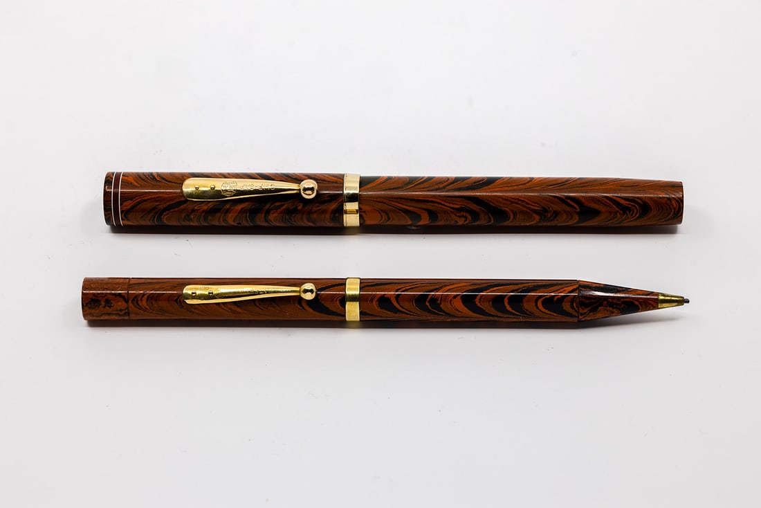 Waterman Red #7 Red Ripple Fountain Pen Set (1 of 3)