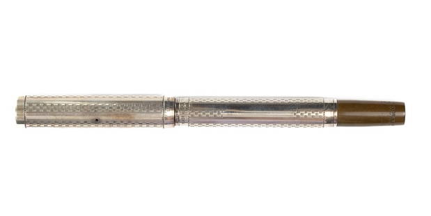 Waterman 452 1/2 Gothic Sterling Silver Overlay Fountain Pen: Waterman 452 1/2 Gothic pattern sterling silver overlay fountain pen. Uncommon clipless model, some discolouration to hard rubber, extra fine semi-flexible Waterman Ideal 14K nib. Length 5 1/4”
