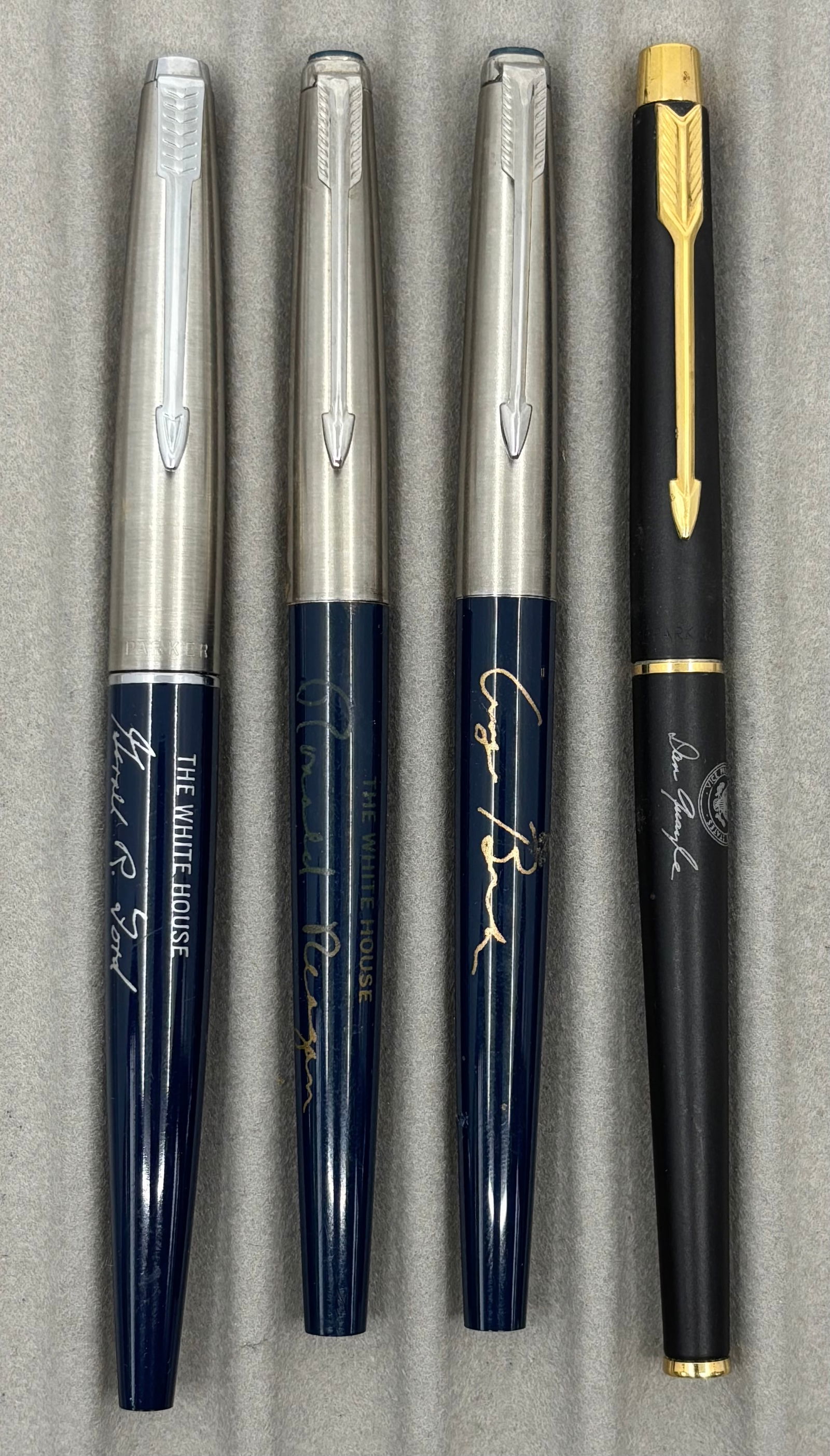 Parker USA Presidents Autograph/Signature Rollerball Pens (4): Parker presidential autograph rollerball pen lot (4). Rollerball pens with facsimile autographs of Ronald Reagan, Gerald Ford, George Bush and his VP Dan Quayle. Bush pen with some teeth marks to base